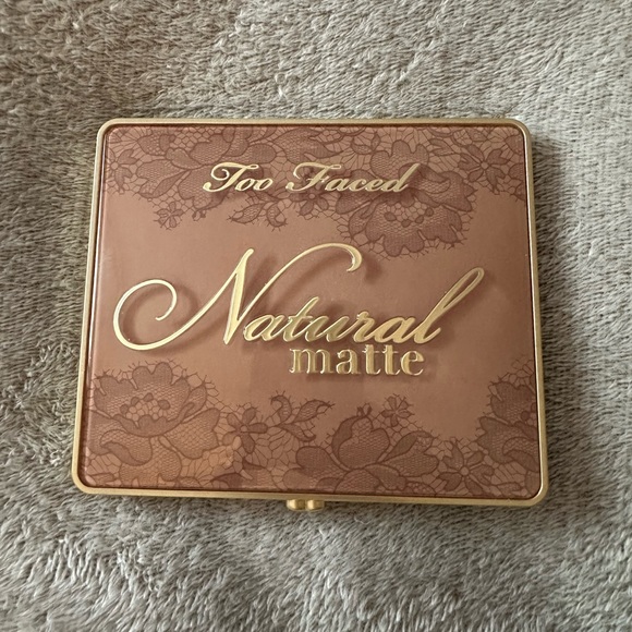 Too Faced Natural Eyes Neutral Eyeshadow Palette - Picture 2 of 4